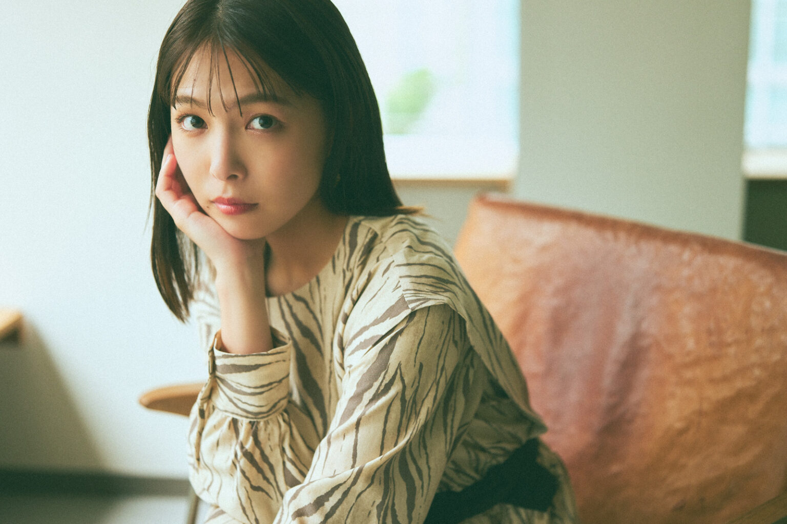 自分にできることは何でも挑戦するスタンス | 寺本莉緒 「『サンクチュアリ -聖域-』は妥協のない現場だった」 INTERVIEW | ページ ...