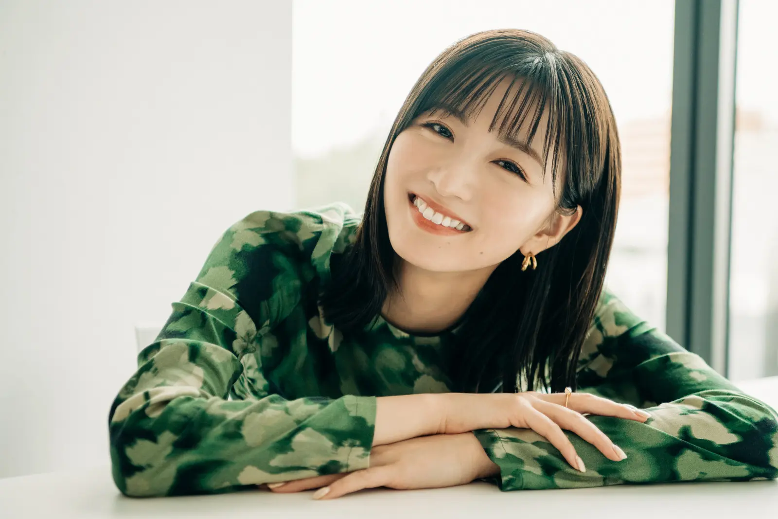 自分と向き合うきっかけになる映画になれば | 岡崎紗絵 「三姉妹の悩み