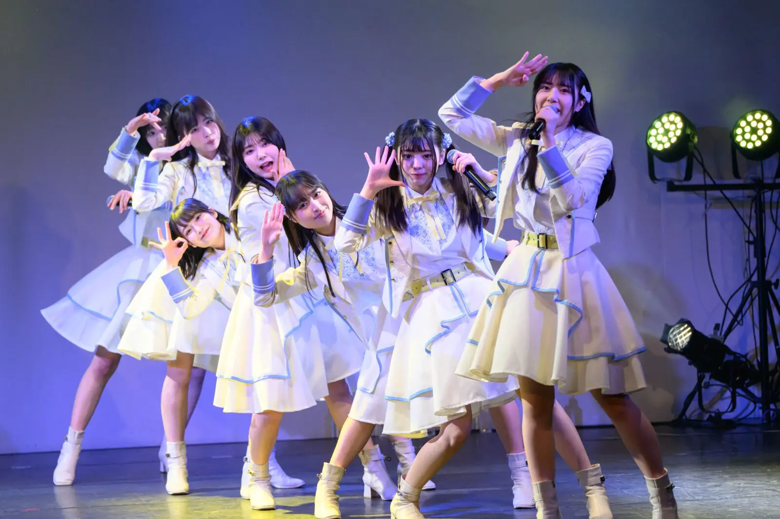 新生ラストアイドル 「本格始動後初の『定期公演』で7人が躍動“新曲