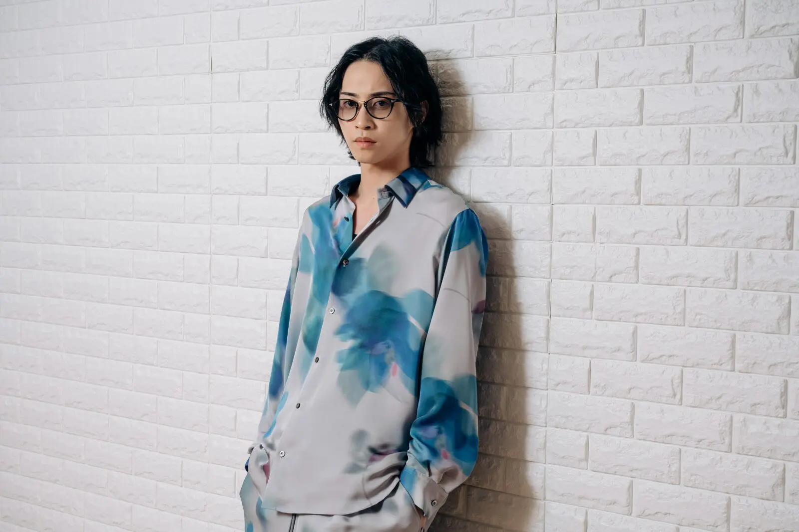 女子大生　奨学金 幸せな興奮した大学生が卒業します。成功した教育の概念、幸せな開始日、女性教育の平等、雇用機会、高等教育の学位、海外留学奨学金の写真素材・画像素材  Image 159506188