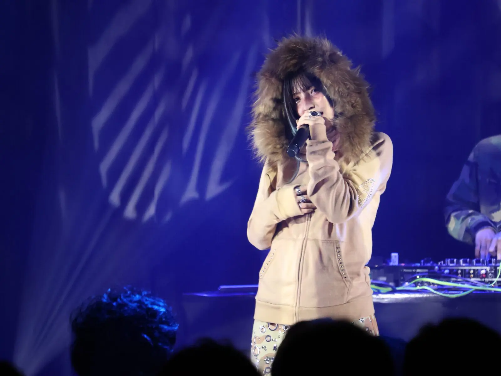 鞘師里保 「SPゲストに甲田まひるを迎えたライブを開催。圧倒的