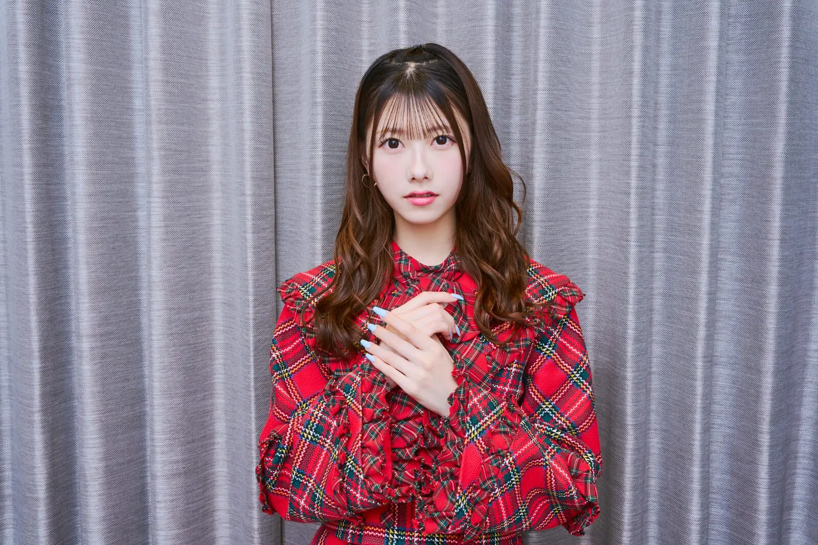 キャンディーズから乃木坂46まで、新旧のアイドルソングをカバー