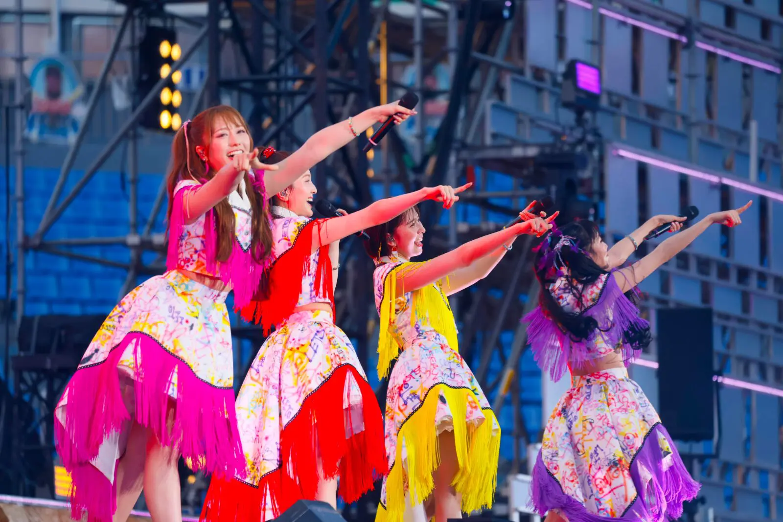 ももいろクローバーZ 「恒例の夏ライブ『ももクロ夏のバカ騒ぎ