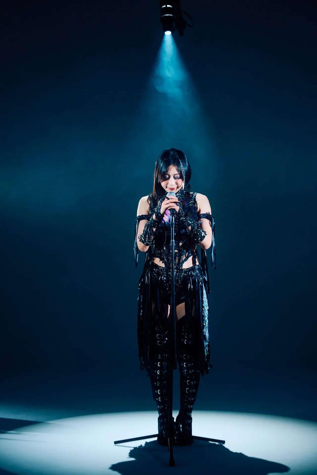 EXILEのサポートダンサーからアイドルへの転身 | 上谷沙弥「『常に挑戦